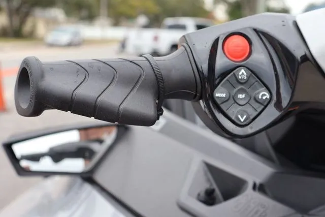 Slide: The Image of Sea-Doo FISH PRO 2025 - 18