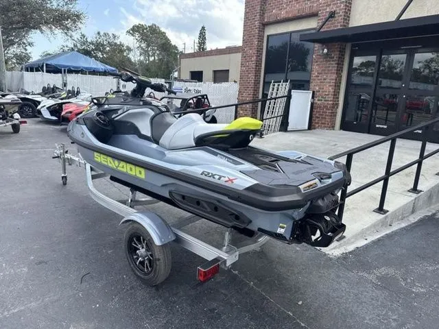 Slide: The Image of Sea-Doo RXT-X 2025 - 4
