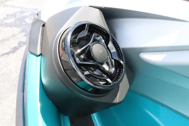 Slide: The Image of Sea-Doo GTX 2025 - 15