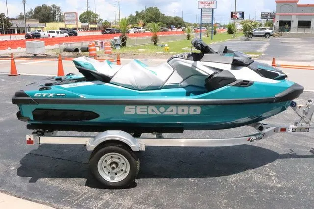 Slide: The Image of Sea-Doo GTX 2025 - 7