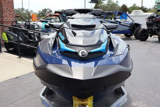 Slide: The Image of Sea-Doo GTX 230 2025 - 10