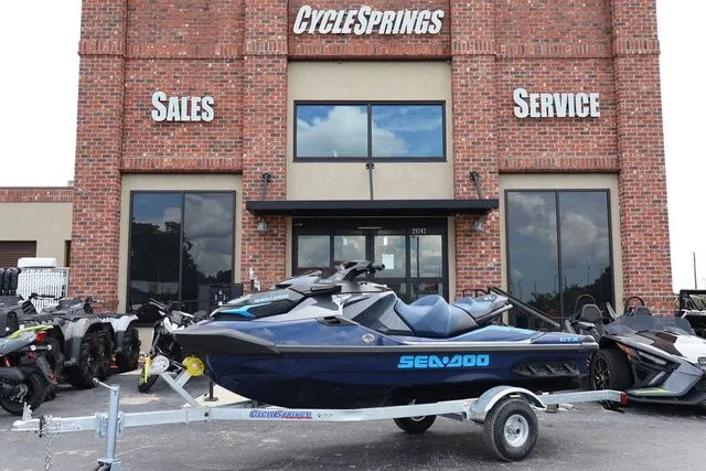 Slide: The Image of Sea-Doo GTX 230 2025 - 3