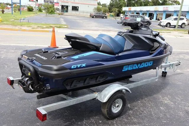 Slide: The Image of Sea-Doo GTX 230 2025 - 7