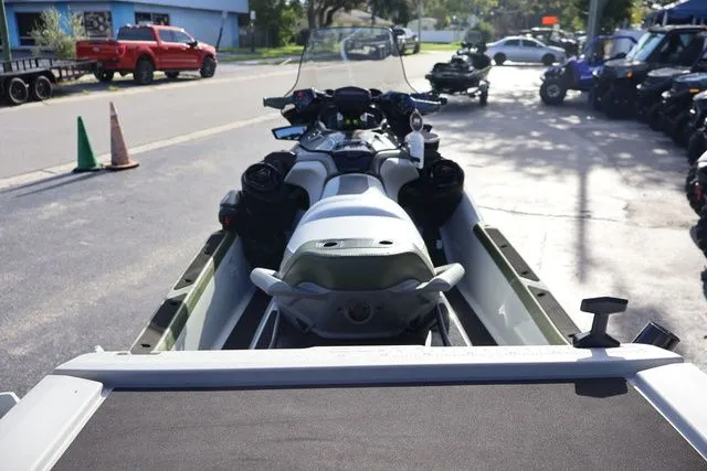 Slide: The Image of Sea-Doo FISH PRO 2025 - 13