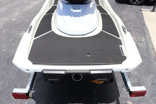 Slide: The Image of Yamaha VX CRUISER HO W/AUDIO-PEARL/MINT 2025 - 10