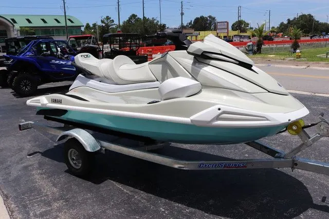 Slide: The Image of Yamaha VX CRUISER HO W/AUDIO-PEARL/MINT 2025 - 7