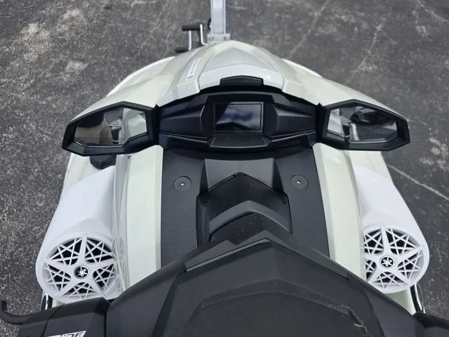 Slide: The Image of Yamaha VX CRUISER HO W/AUDIO 2025 - 15