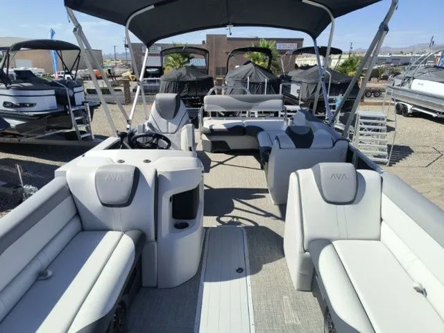 Slide: The Image of Avalon LSZ Cruise Rear Bench 23 FT 2025 - 14