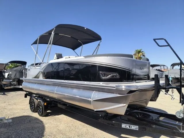 Slide: The Image of Avalon LSZ Cruise Rear Bench 23 FT 2025 - 3