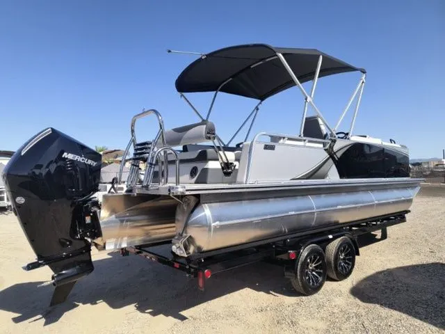 Slide: The Image of Avalon LSZ Cruise Rear Bench 23 FT 2025 - 4