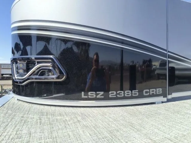 Slide: The Image of Avalon LSZ Cruise Rear Bench 23 FT 2025 - 9