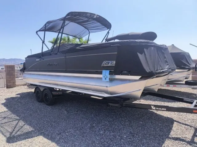 Slide: The Image of Avalon Catalina Quad Lounger 25 FT 2025 - 4