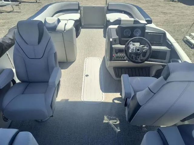 Slide: The Image of Avalon Catalina Quad Lounger 23 FT 2025 - 15