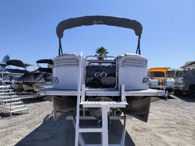 Slide: The Image of Avalon Ambassador Rear J Lounge - 25' 2018 - 12