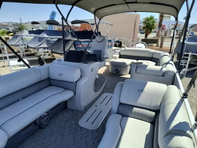 Slide: The Image of Avalon Ambassador Rear J Lounge - 25' 2018 - 22