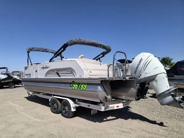 Slide: The Image of Avalon Ambassador Rear J Lounge - 25' 2018 - 9