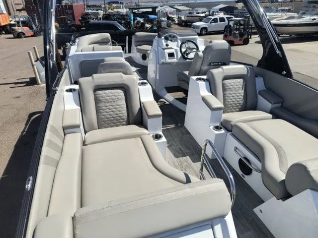 Slide: The Image of Crest Savannah 250 SLSC 3 Toon 2024 - 16