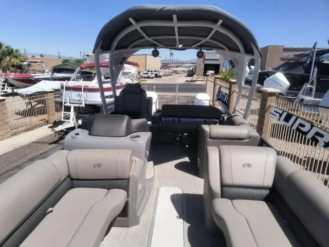 Slide: The Image of Avalon Catalina Platinum Versatile Rear Bench 25 FT 2022 - 16