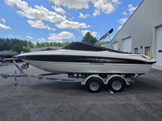 Slide: The Image of Stingray 225RX 2016 - 16
