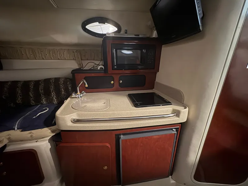 Slide: The Image of Wellcraft 28 Martinique 2001 - 21