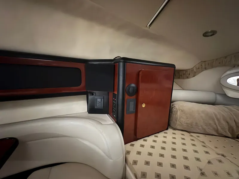 Slide: The Image of Wellcraft 28 Martinique 2001 - 24