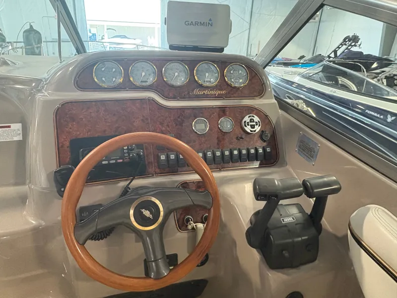 Slide: The Image of Wellcraft 28 Martinique 2001 - 25
