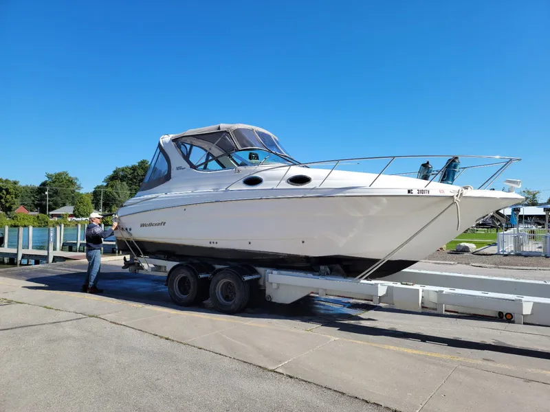 Slide: The Image of Wellcraft 28 Martinique 2001 - 29