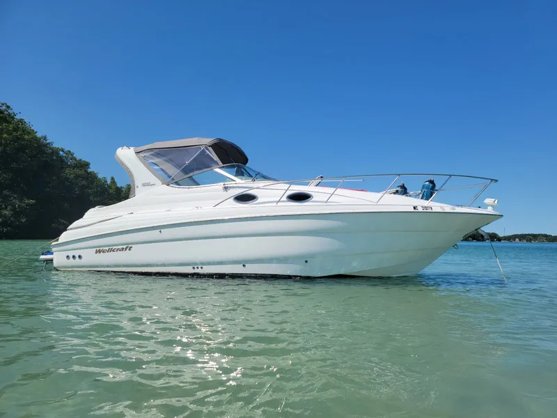 Slide: The Image of Wellcraft 28 Martinique 2001 - 30