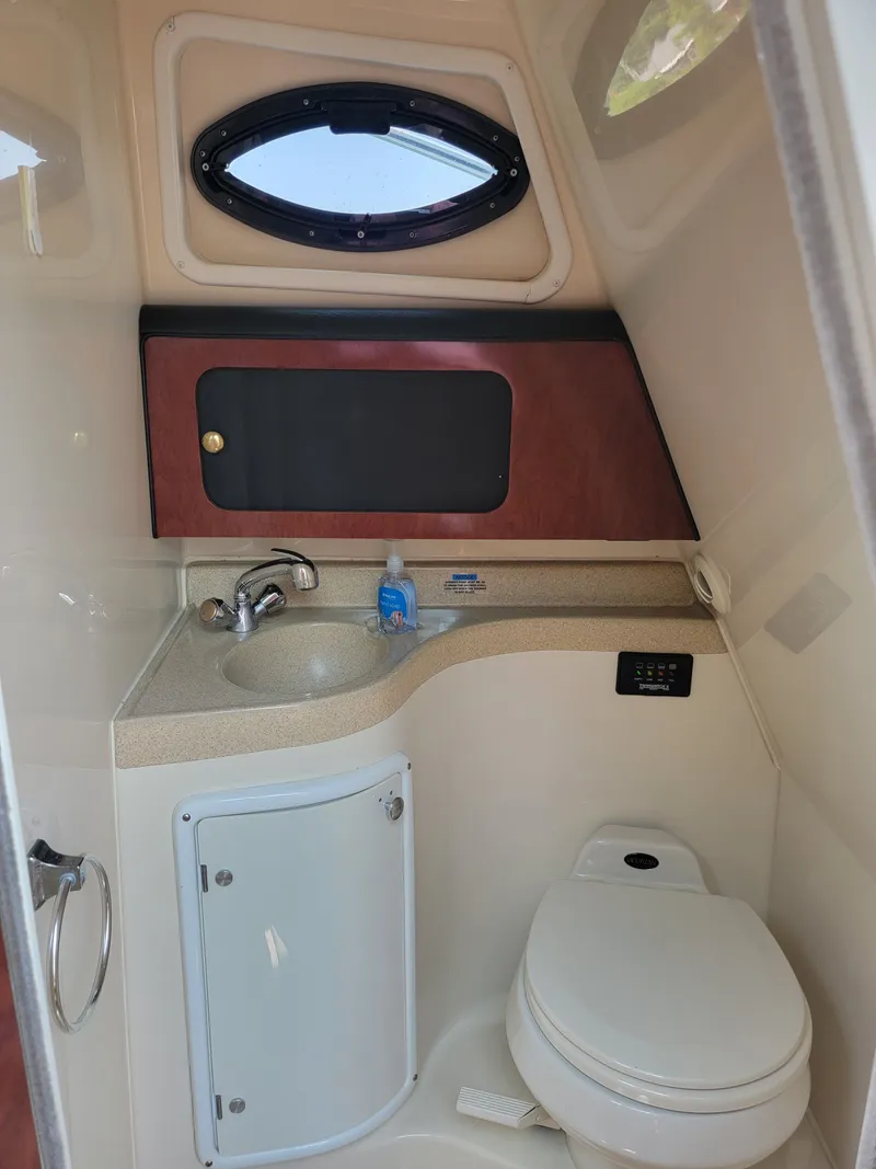 Slide: The Image of Wellcraft 28 Martinique 2001 - 5