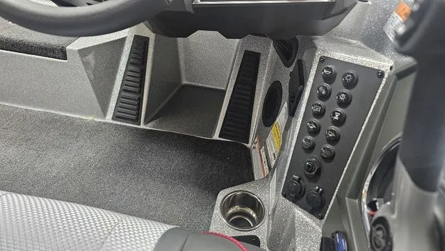 Slide: The Image of Ranger Z518 2024 - 11