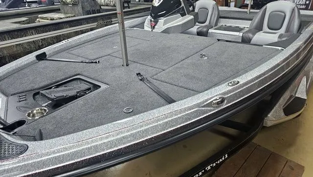 Slide: The Image of Ranger Z518 2024 - 2