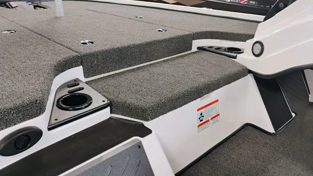 Slide: The Image of Nitro Z18 2025 - 15