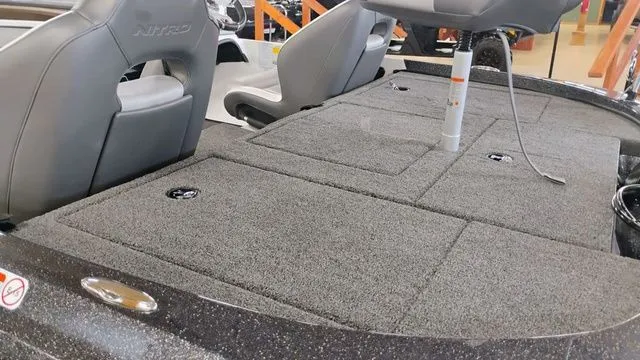 Slide: The Image of Nitro Z18 2025 - 20