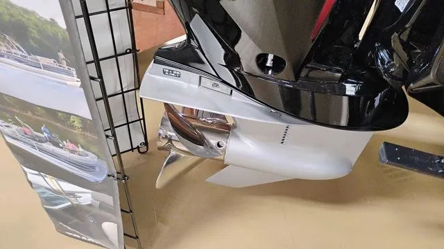 Slide: The Image of Nitro Z18 2025 - 44