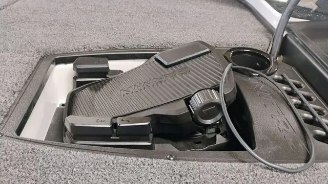 Slide: The Image of Nitro Z18 2025 - 8