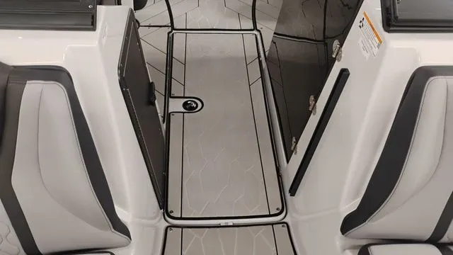 Slide: The Image of Yamaha 255XD 2025 - 33