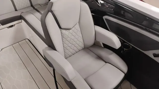 Slide: The Image of Yamaha 255XD 2025 - 50