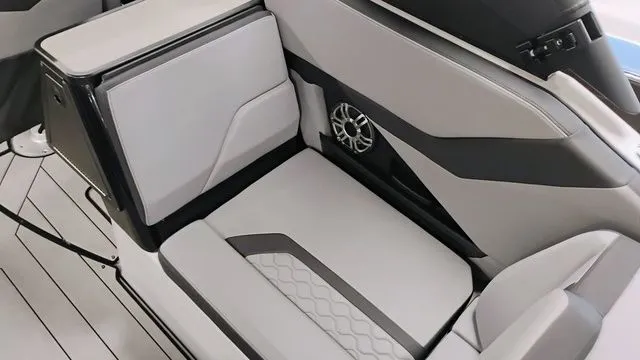 Slide: The Image of Yamaha 255XD 2025 - 54