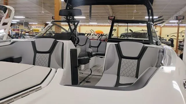 Slide: The Image of Yamaha 255XD 2025 - 67