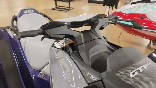 Slide: The Image of Sea-Doo GTI 2025 - 15