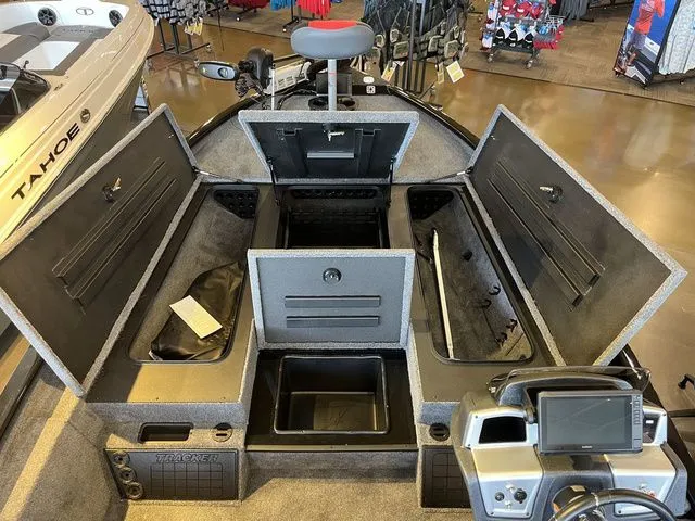 Slide: The Image of Tracker Savage 215 2026 - 19