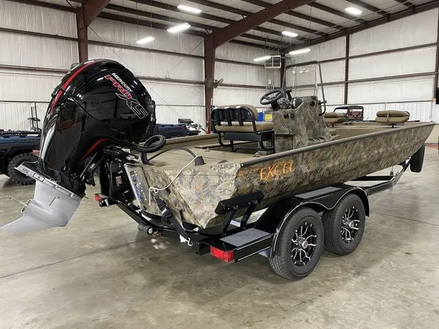 Slide: The Image of Excel Catfish Pro 21' Center Console 2025 - 12