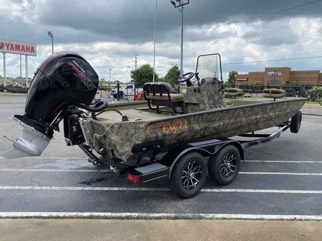 Slide: The Image of Excel Catfish Pro 21' Center Console 2025 - 5