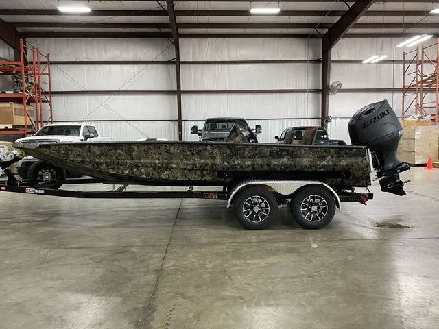 Slide: The Image of Excel BOLT 203 W/ Suzuki Stealth 150 2026 - 8