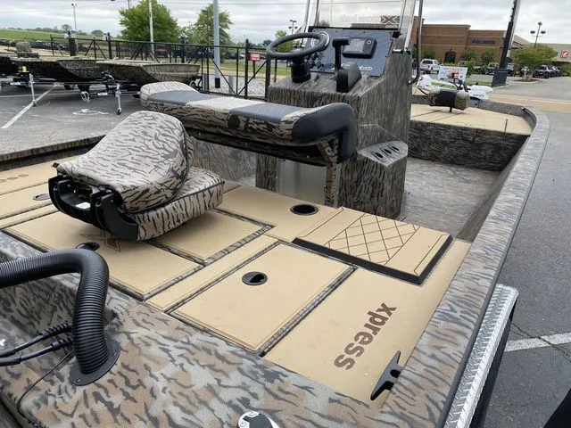 Slide: The Image of Xpress H210B 2025 - 7