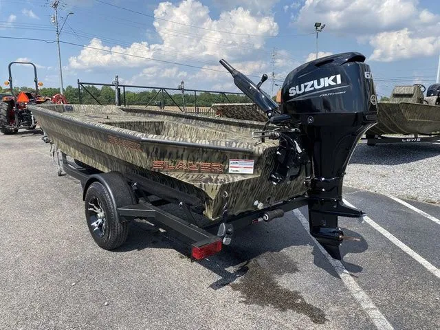 Slide: The Image of SeaArk 1752 Slayer Pro 2025 - 3