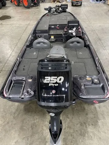 Slide: The Image of Bass Cat Puma FTD Silhouette 2015 - 13