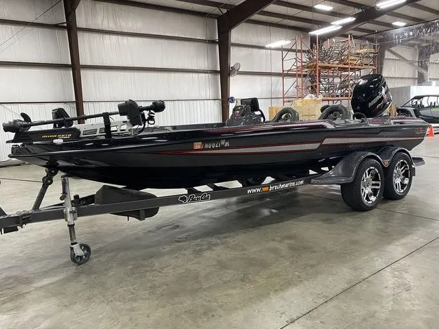 Slide: The Image of Bass Cat Puma FTD Silhouette 2015 - 15