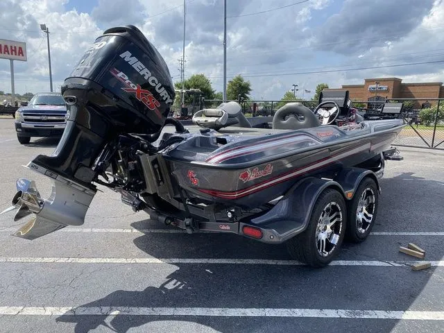 Slide: The Image of Bass Cat Puma FTD Silhouette 2015 - 5