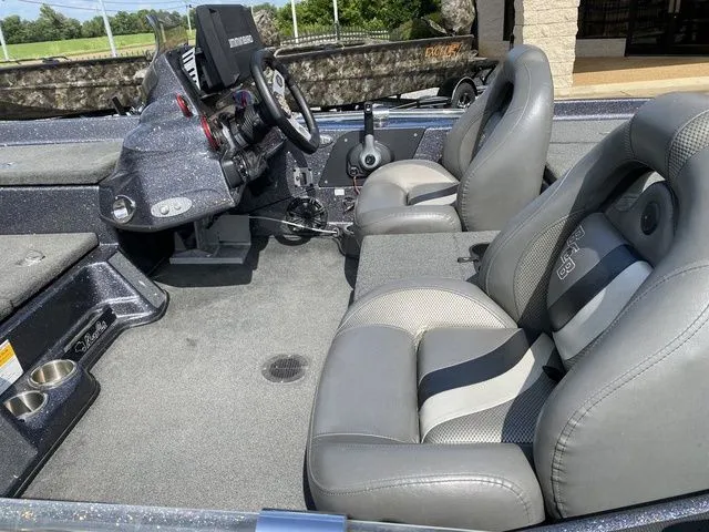 Slide: The Image of Bass Cat Puma FTD Silhouette 2015 - 8